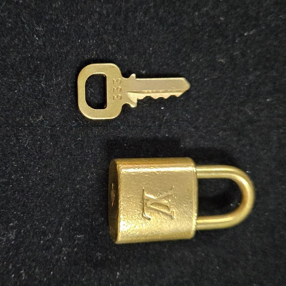 Louis Vuitton Gold Lock and Key Set #333 - Picture 3 of 4